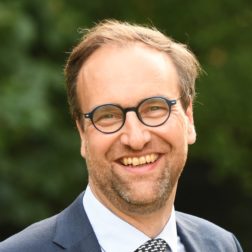 Portrait of Francis De Bie The Personal Business Plan