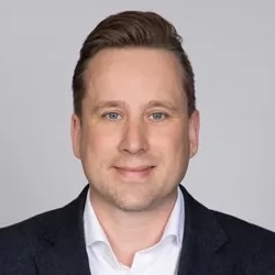 Portrait of Ola Larsmon, client of The Personal Business Plan